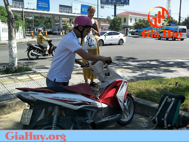 thuê xe máy giao tận nơi Sân Bay Đà Nẵng