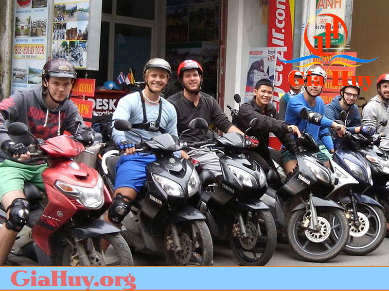 Thuê xe máy gần sân bay Tân Sơn Nhất giá rẻ
