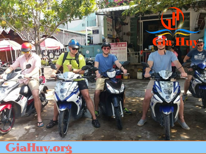 Cho thuê xe máy ở sân bay Tân Sơn Nhất Thành Đạt